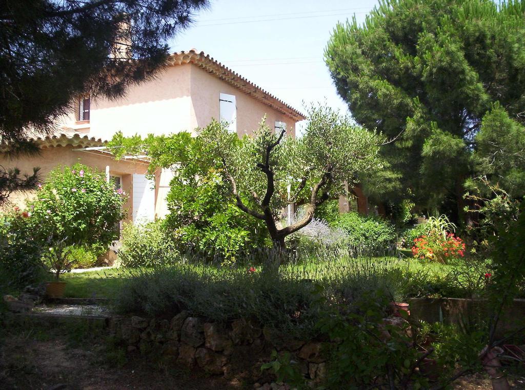 Les Glycines Bed & Breakfast Grimaud Exterior photo